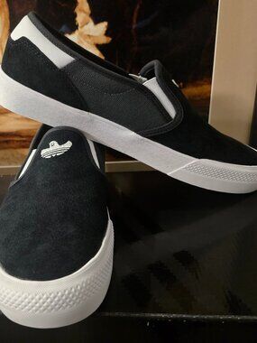 Adidas Shmoofoil IG5268 Slip-on Skateboarding Shoes Black / White Mens Sz 12 NEW